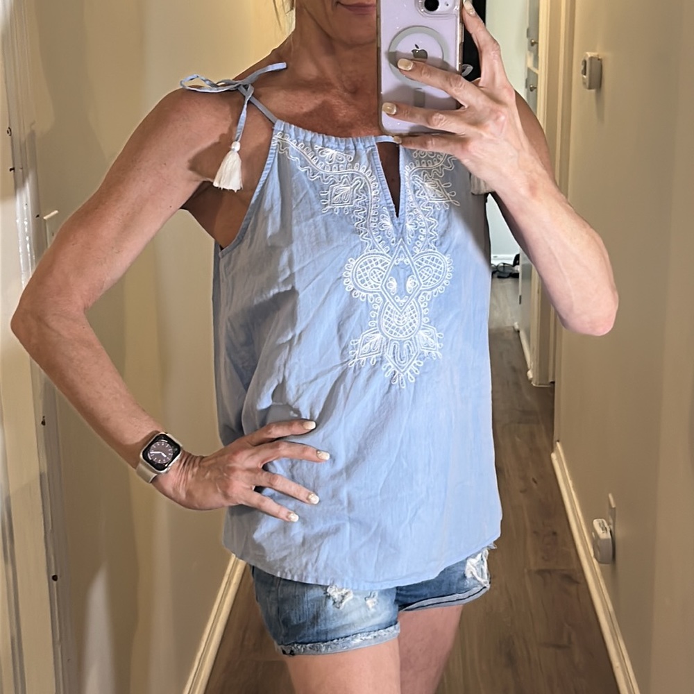 NWT Vineyard Vines spaghetti tassel straps embroidered light bayside blue tank